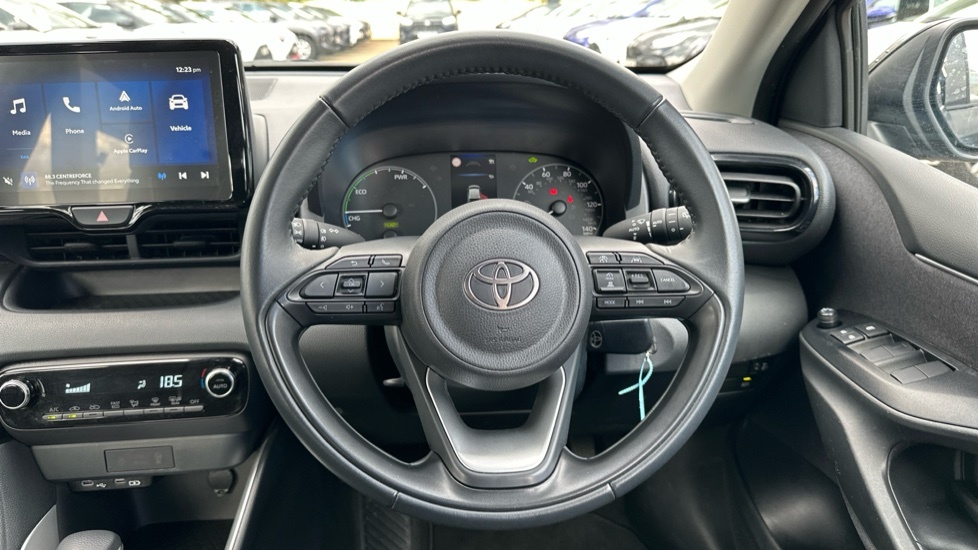 Toyota Yaris 1.5 Vvt-h Icon E-cvt Euro 6 Ss KR74GUC Black #6