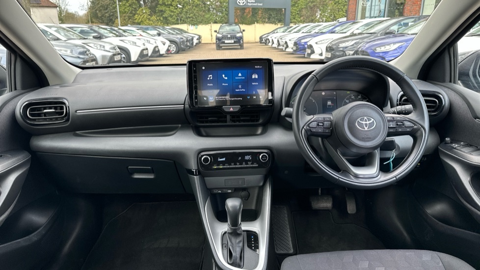 Toyota Yaris 1.5 Vvt-h Icon E-cvt Euro 6 Ss KR74GUC Black #5