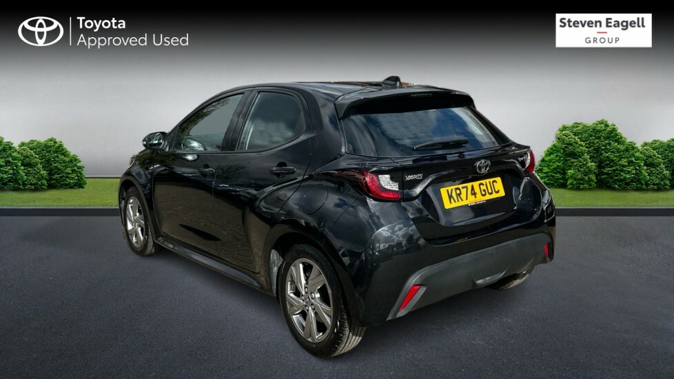 Toyota Yaris 1.5 Vvt-h Icon E-cvt Euro 6 Ss KR74GUC Black #4