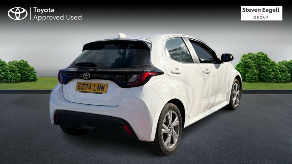 Toyota Yaris 1.5 Vvt-h Icon E-cvt Euro 6 Ss EO74LNW White #2