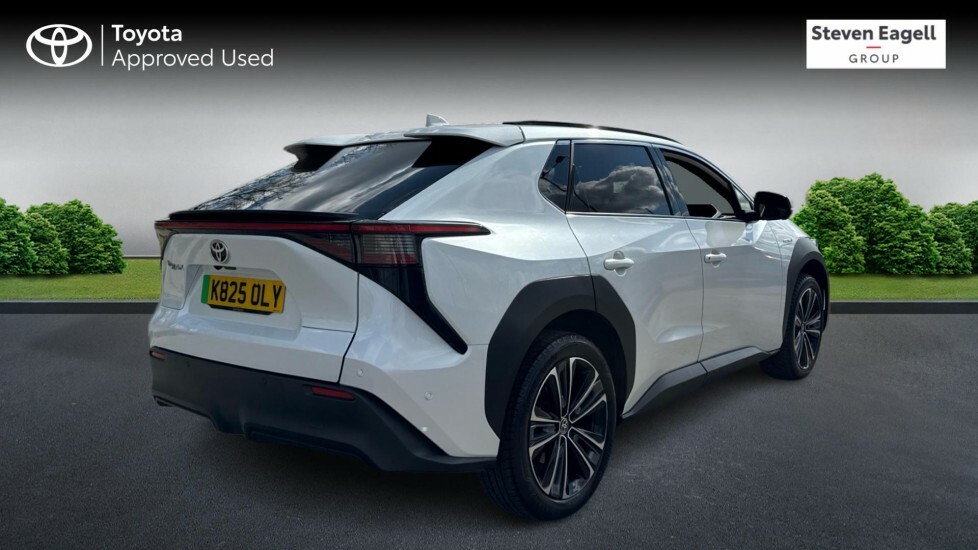 Toyota bZ4X 71.4Kwh Vision 11Kw Obc K825OLY White #2