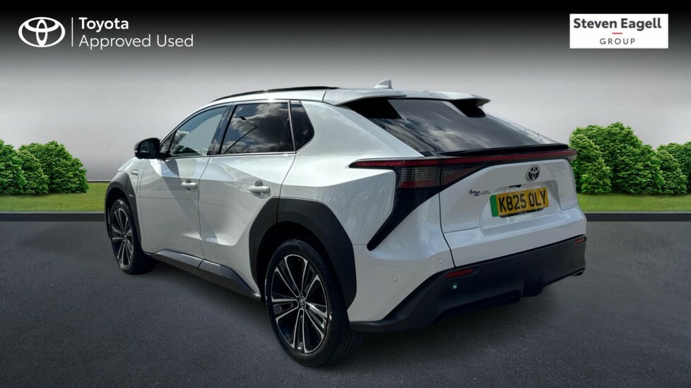 Toyota bZ4X 71.4Kwh Vision 11Kw Obc K825OLY White #4
