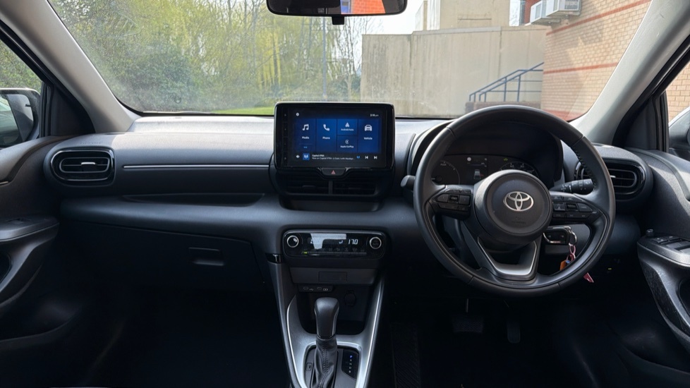 Toyota Yaris 1.5 Vvt-h Icon Hatchback Hybrid E-cvt E KP25ZXM White #5