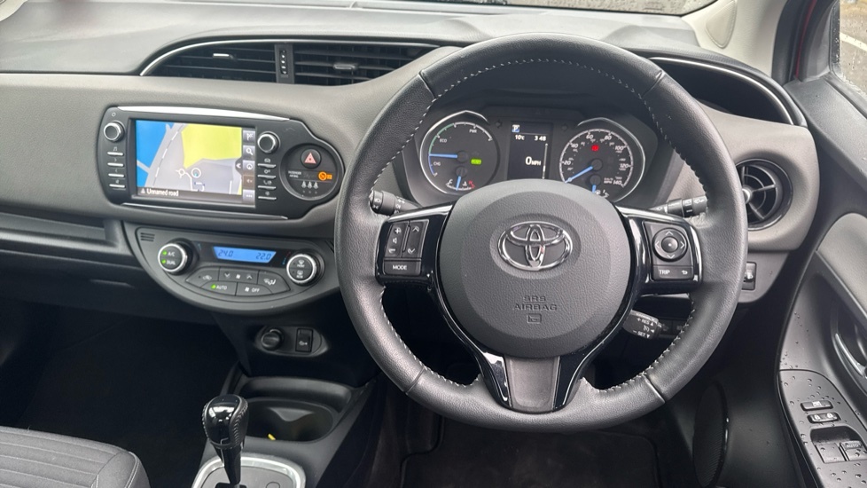 Toyota Yaris 1.5 Vvt-h Icon Tech E-cvt Euro 6 Ss AF69CMZ Red #6