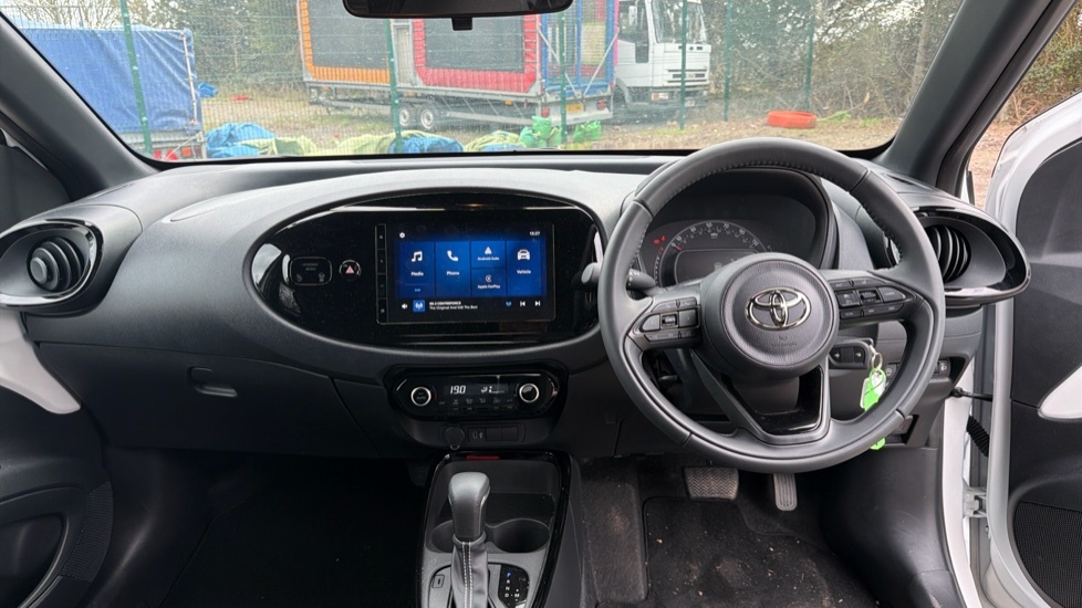 Toyota Aygo X 1.0 Vvt-i Edge X-shift Euro 6 Ss EX25NLG White #5