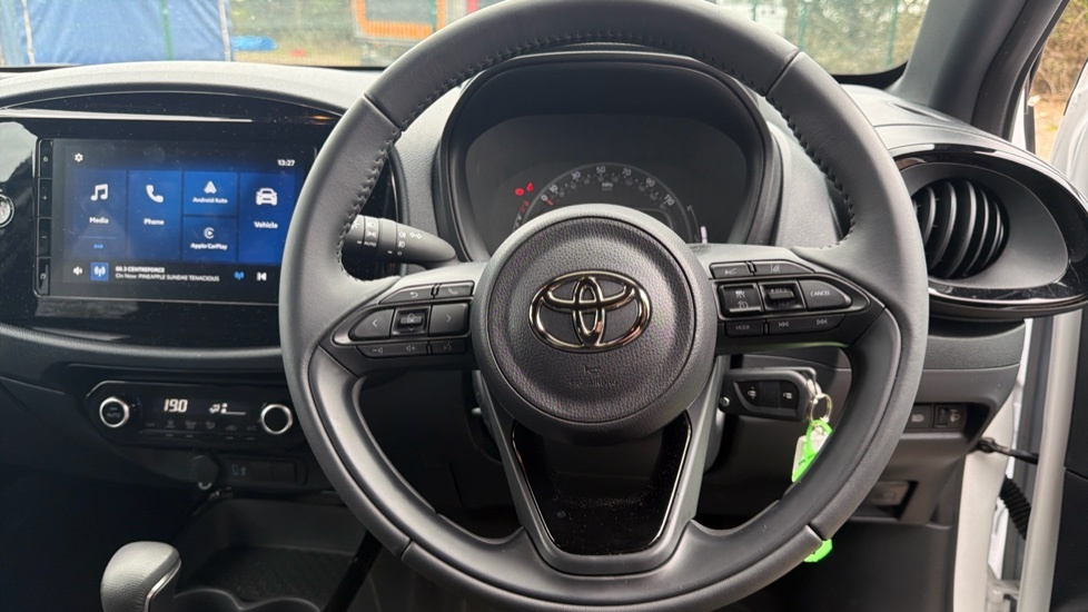 Toyota Aygo X 1.0 Vvt-i Edge X-shift Euro 6 Ss EX25NLG White #6