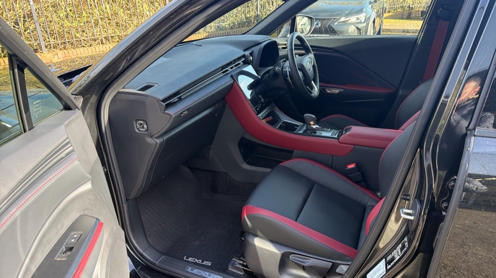 Lexus LBX 1.5 Vvt-ie Vibrant Edition E-cvt Euro 6 Ss BK75LXO Black #6