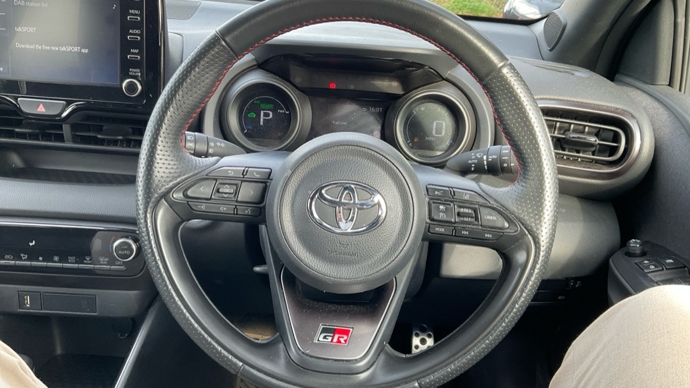 Toyota Yaris 1.5 Vvt-h Gr Sport E-cvt Euro 6 Ss BG73KXP Grey #6