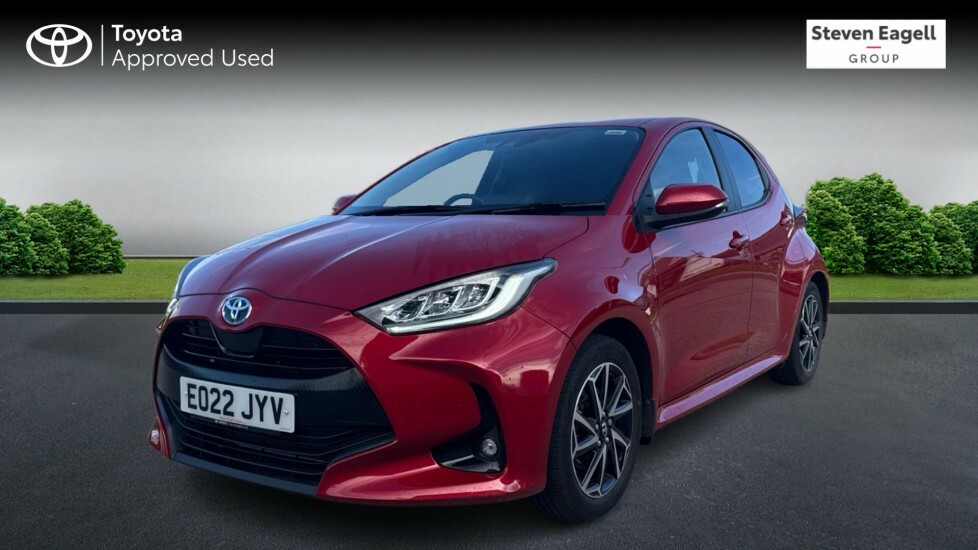 Toyota Yaris 1.5 Vvt-h Design E-cvt Euro 6 Ss EO22JYV Red #3
