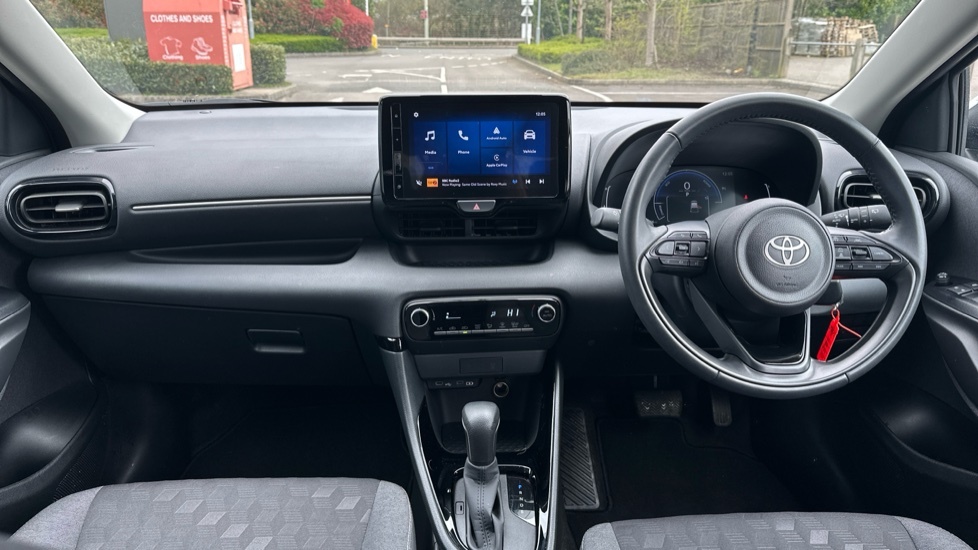 Toyota Yaris 1.5 Vvt-h Design Hatchback Hybrid E-cvt KE24CWJ White #5
