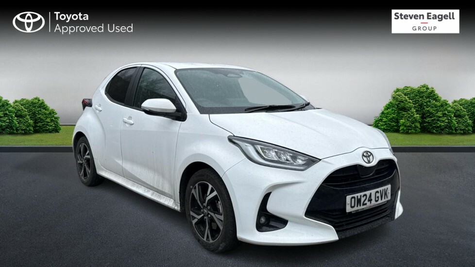 Toyota Yaris 1.5 Vvt-h Design E-cvt Euro 6 Ss White