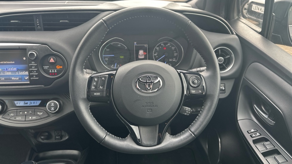 Toyota Yaris 1.5 Vvt-h Excel E-cvt Euro 6 Ss LL19JFX Grey #6