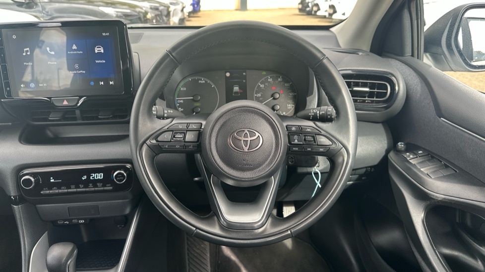 Toyota Yaris 1.5 Vvt-h Icon E-cvt Euro 6 Ss LN74XCE White #6