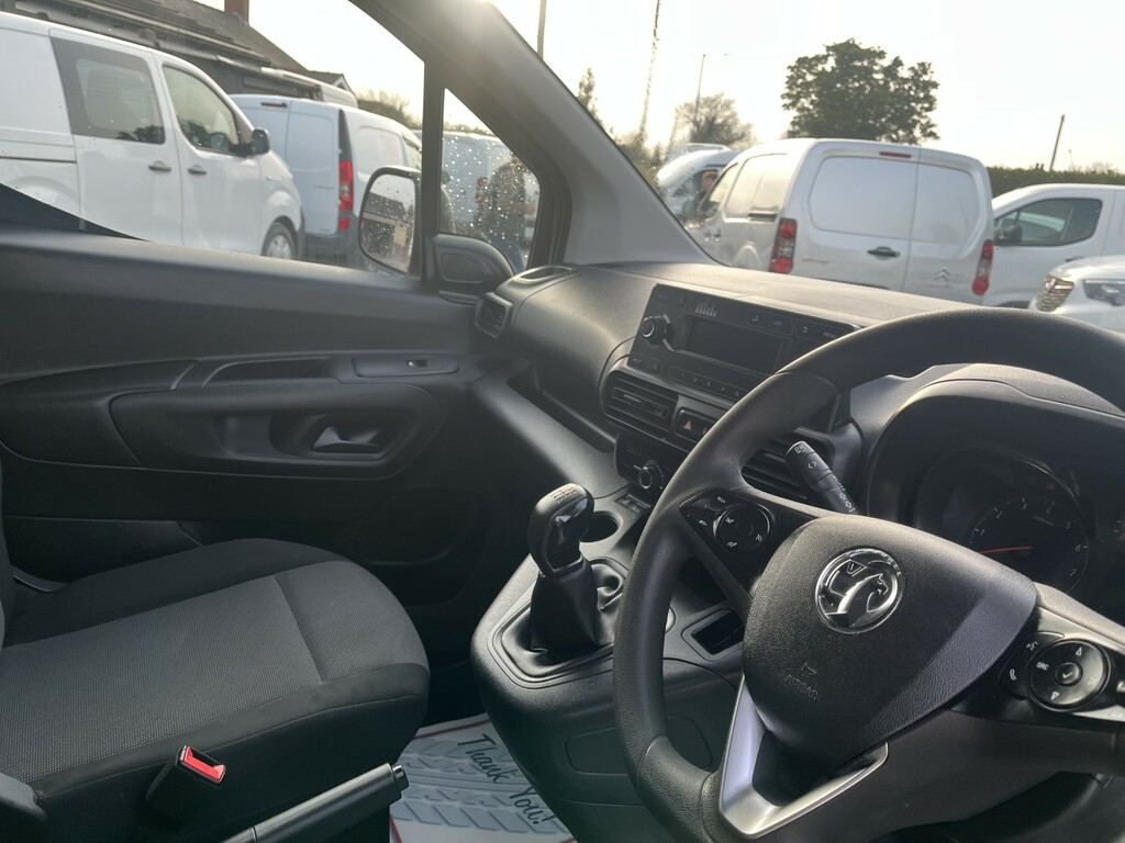 Vauxhall Combo Panel Van 1.6 Turbo D 2300 Sportive 202020 DN20LSL White #3