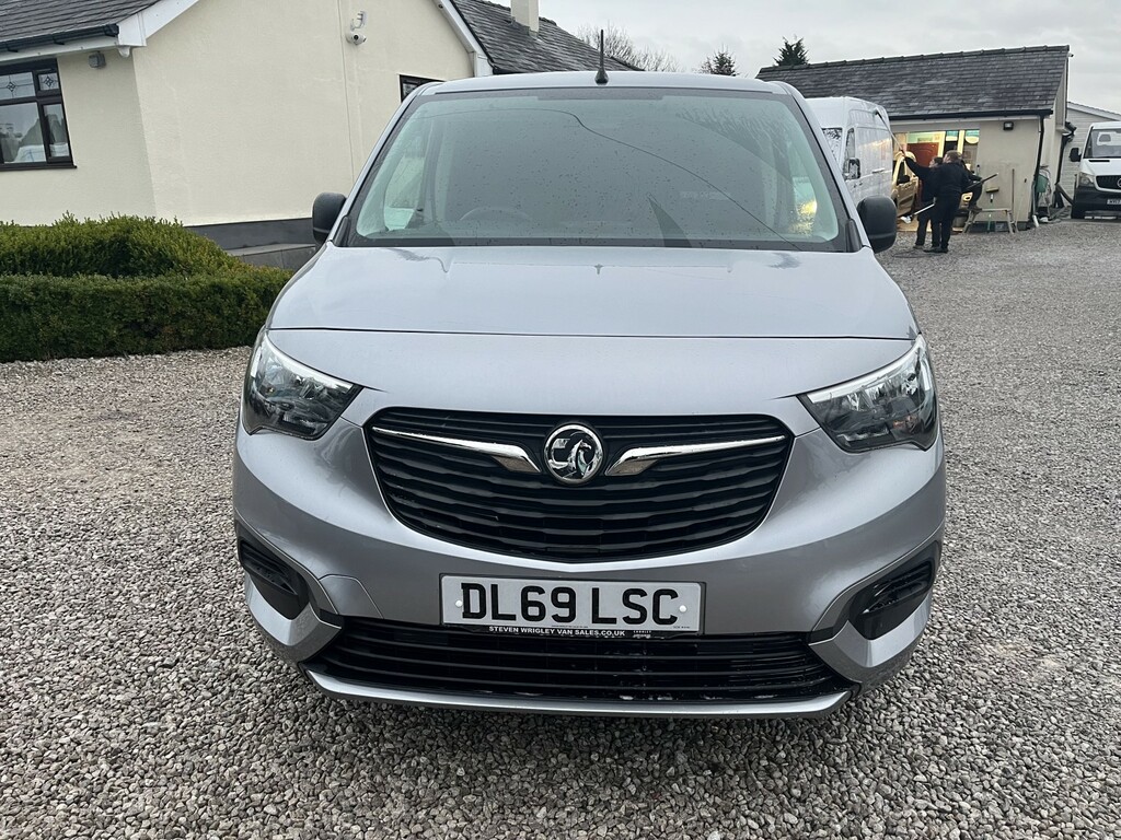 Vauxhall Combo Panel Van 1.6 Turbo D 2300 Sportive 201969 Grey #2