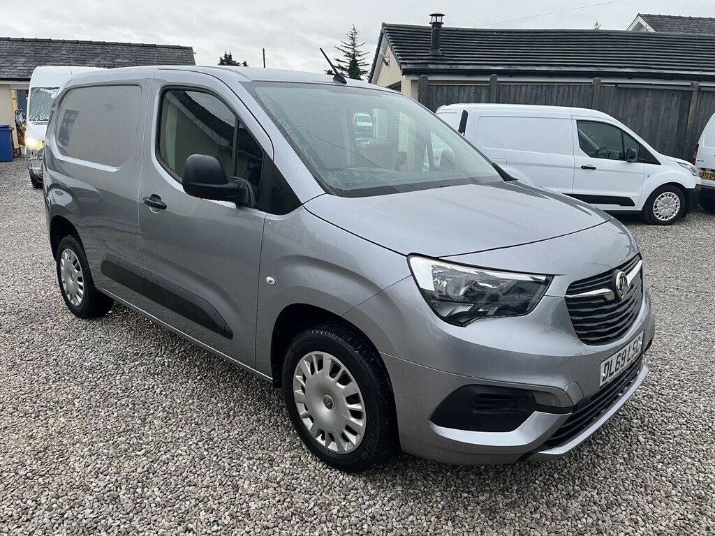 Vauxhall Combo Panel Van 1.6 Turbo D 2300 Sportive 201969 Grey