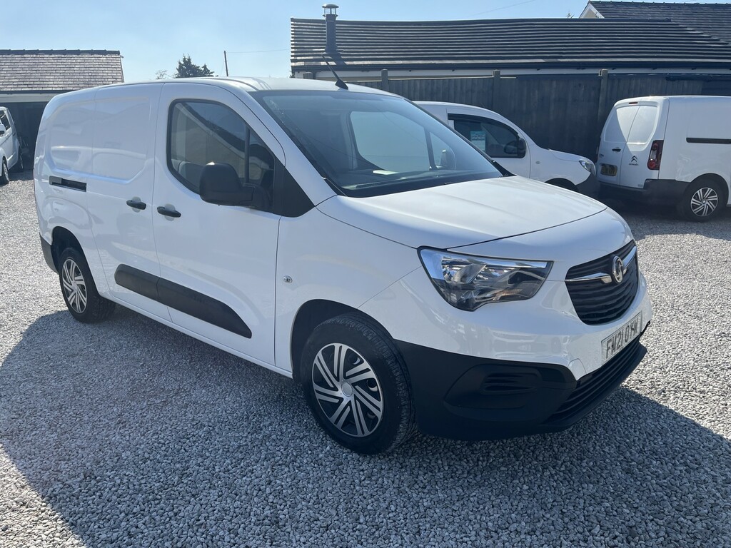 Vauxhall Combo Panel Van 1.5 Turbo D 2300 Dynamic 202121 White