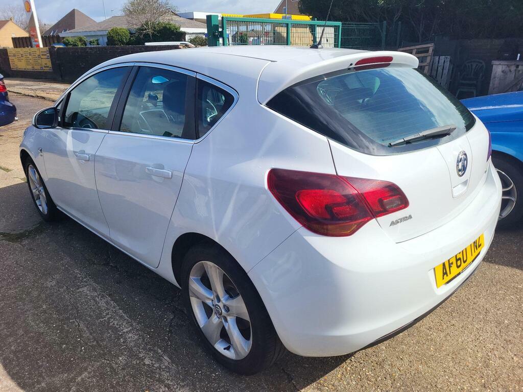 Vauxhall Astra 1.6 16V Sri Euro 5 AF60TNZ White #4