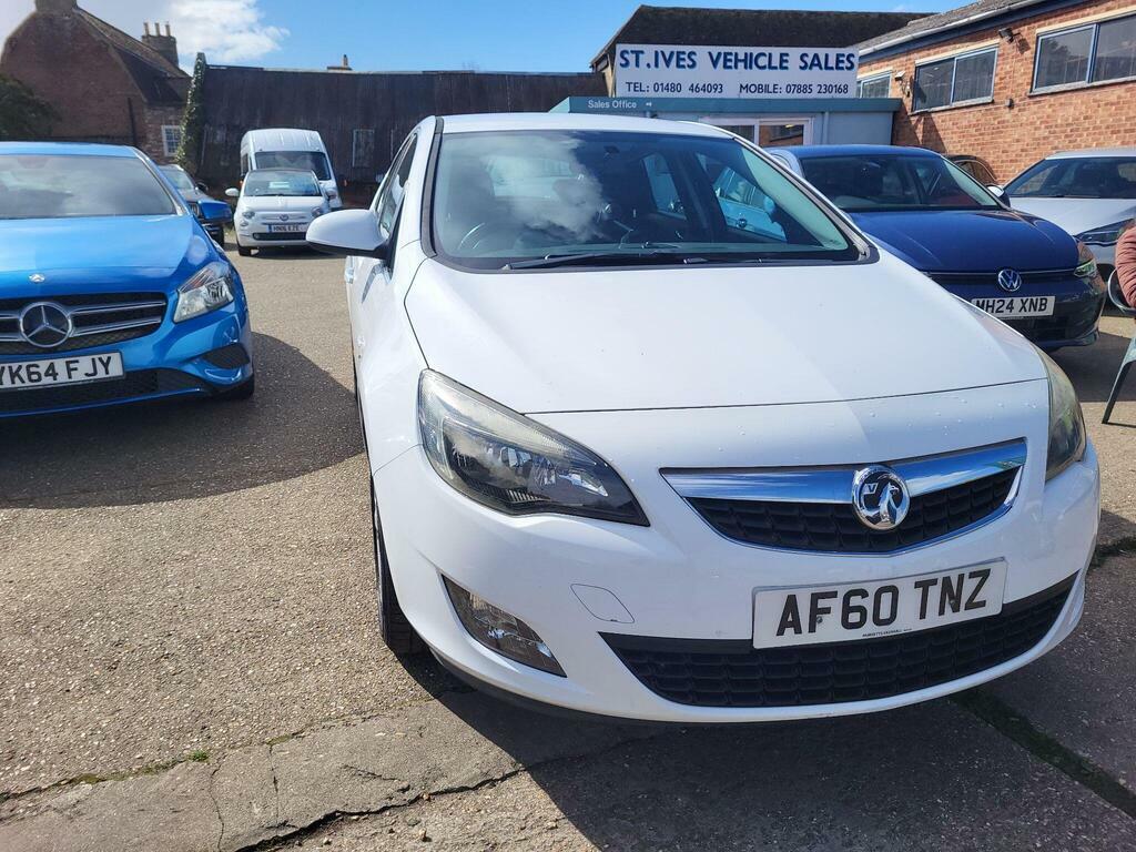 Vauxhall Astra 1.6 16V Sri Euro 5 AF60TNZ White #2