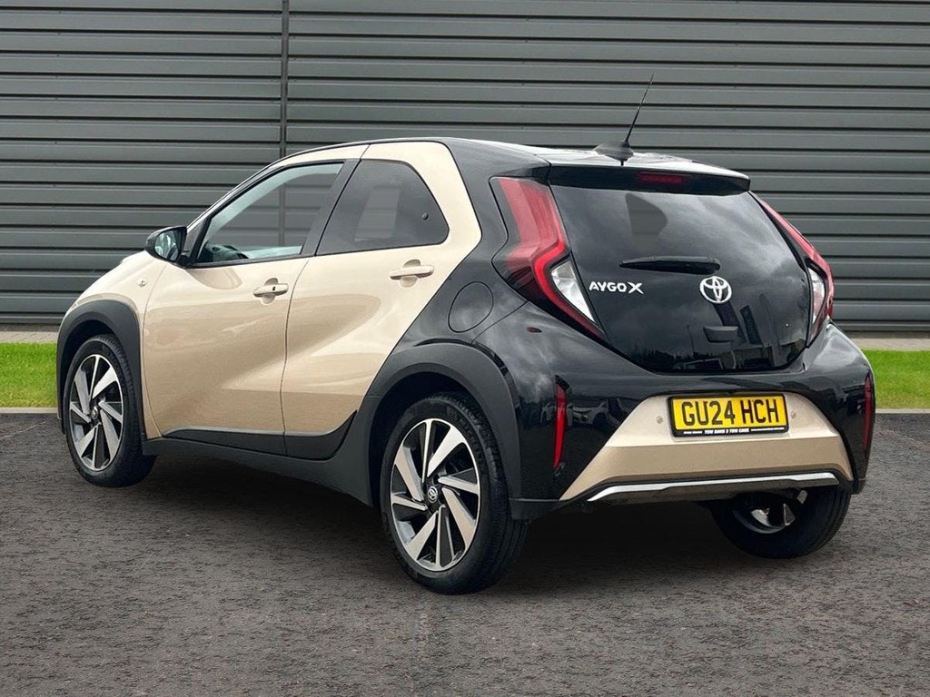 Toyota Aygo X 1.0 Vvt I Exclusive Hatchback GU24HCH Beige #5