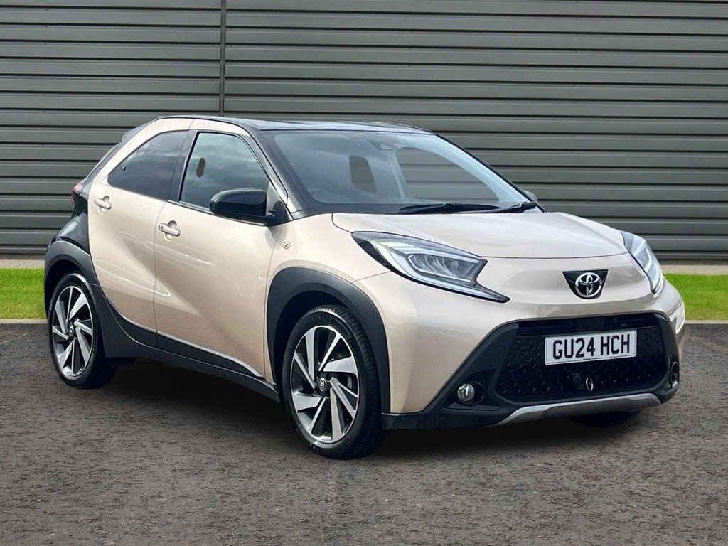 Toyota Aygo X 1.0 Vvt I Exclusive Hatchback Beige