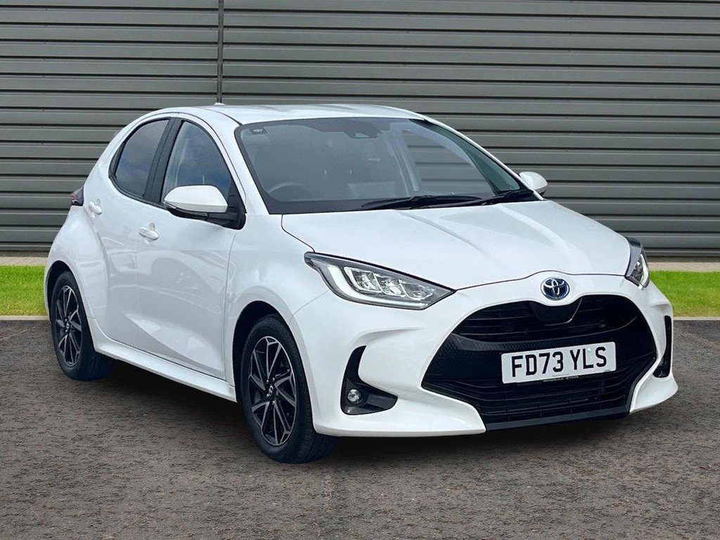 Toyota Yaris 1.5 Vvt-h Design Hatchback Hybrid E Cvt White
