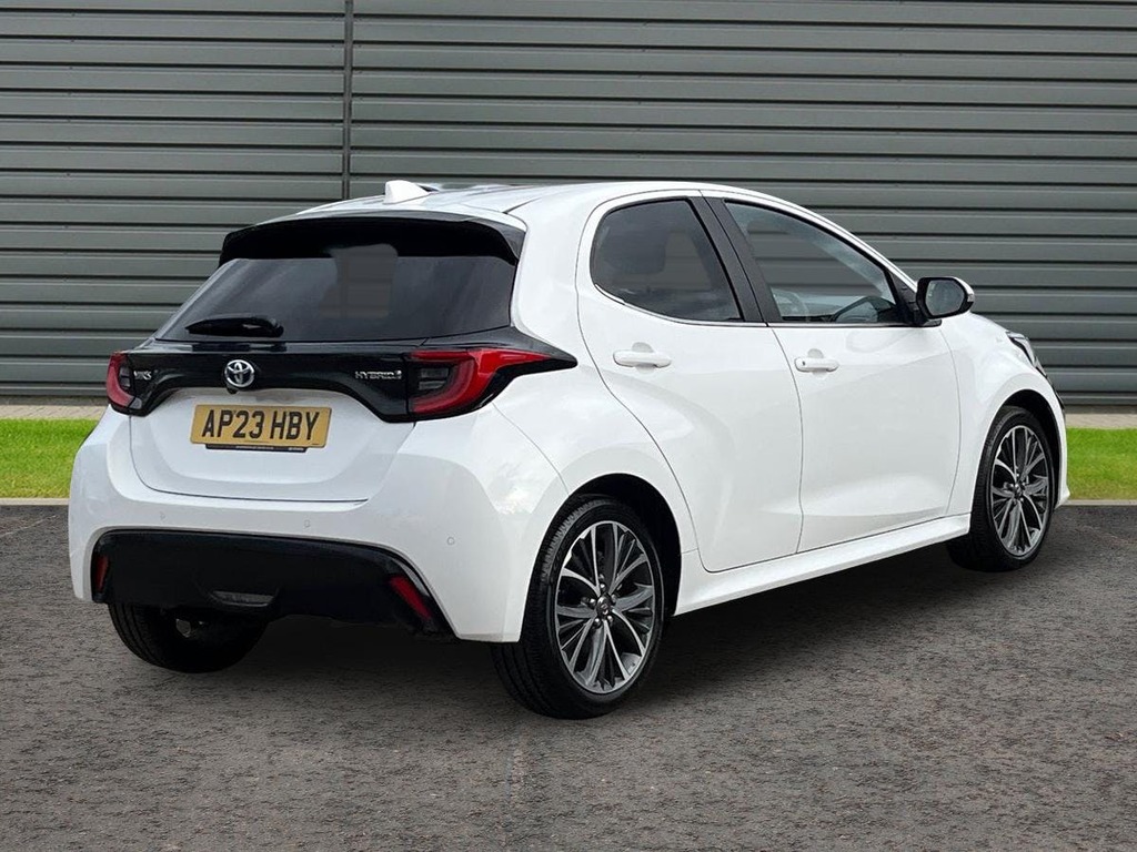 Toyota Yaris 1.5 Vvt-h Excel Hatchback Hybrid E Cvt AP23HBY White #3