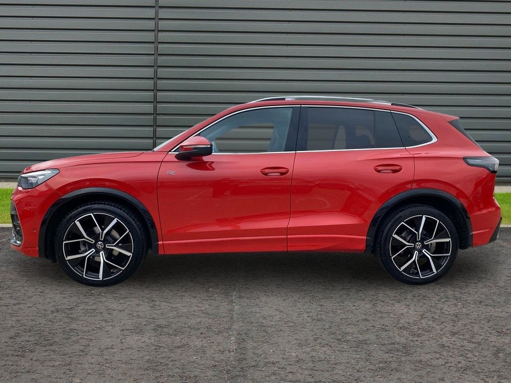 Volkswagen Tiguan 1.5 Etsi Mhev R Line Suv Hybrid Dsg RY24AVR Red #6