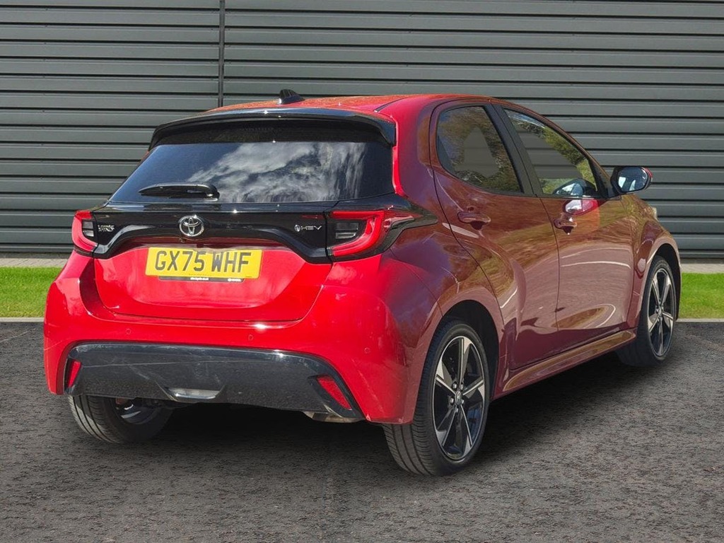 Toyota Yaris 1.5 Vvt-h Excel Hatchback Hybrid E Cvt Silver #3
