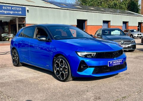Vauxhall Astra Hatchback GJ72UZM Blue #4