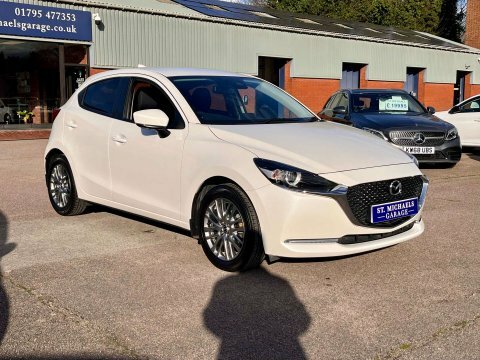 Mazda 2 Hatchback GN70JLO White #4