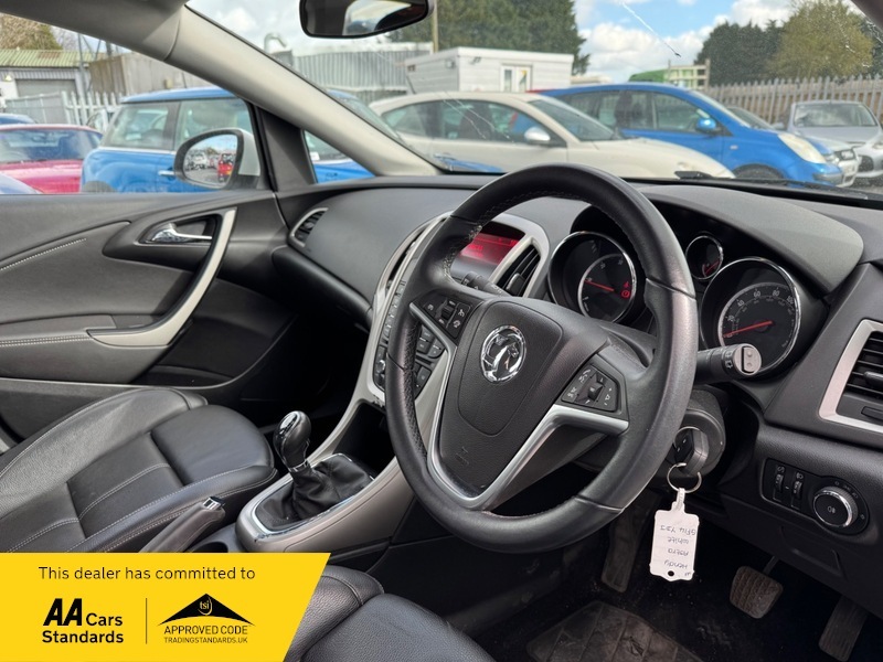 Vauxhall Astra Limited Edition Cdti GF14YDJ White #5