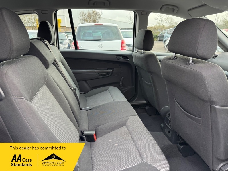 Vauxhall Zafira Exclusiv White #6