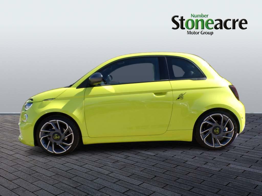 Abarth 500 42Kwh YP24UCZ Green #6