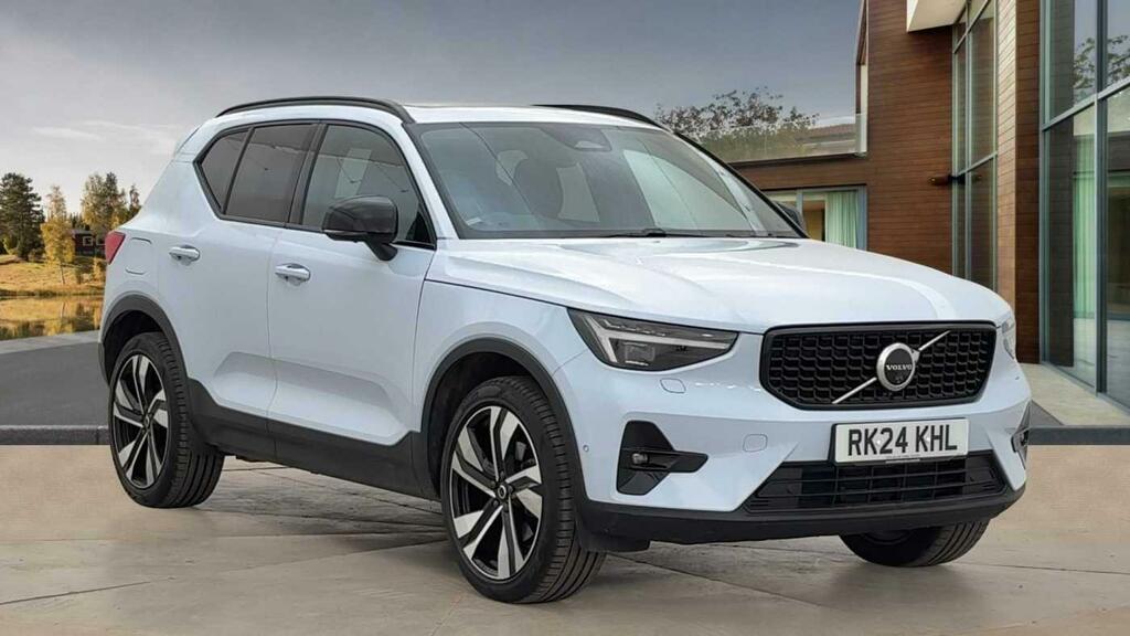 Volvo XC40 Ultimate Dark B3 163 Hp 