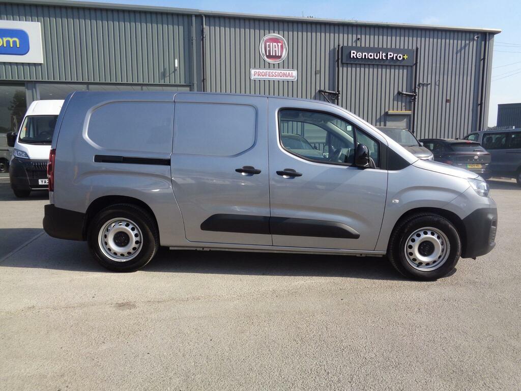 Fiat Doblo 50Kwh Maxi Lwb YN74GAA #2