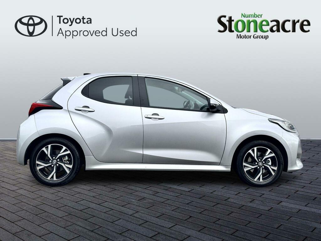 Toyota Yaris 1.5 Hybrid Design NU75DTO #2