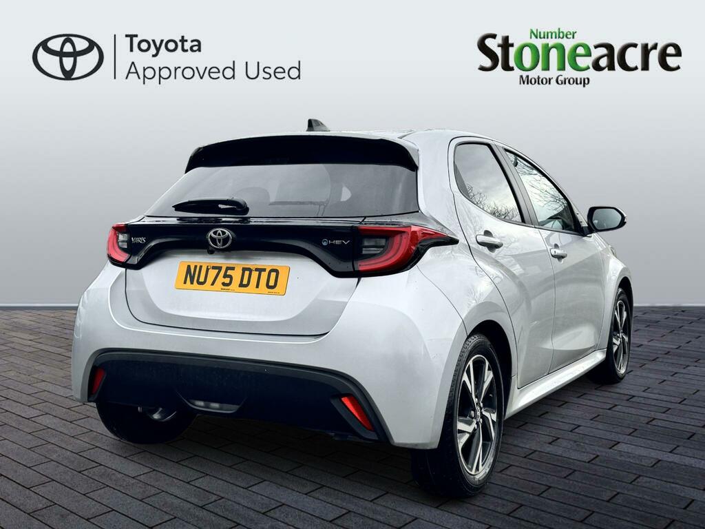 Toyota Yaris 1.5 Hybrid Design NU75DTO #3