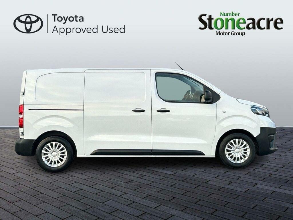 Toyota PROACE 1.5D Icon Medium Panel Van Mwb Euro 6 Ss NV75TVX #2