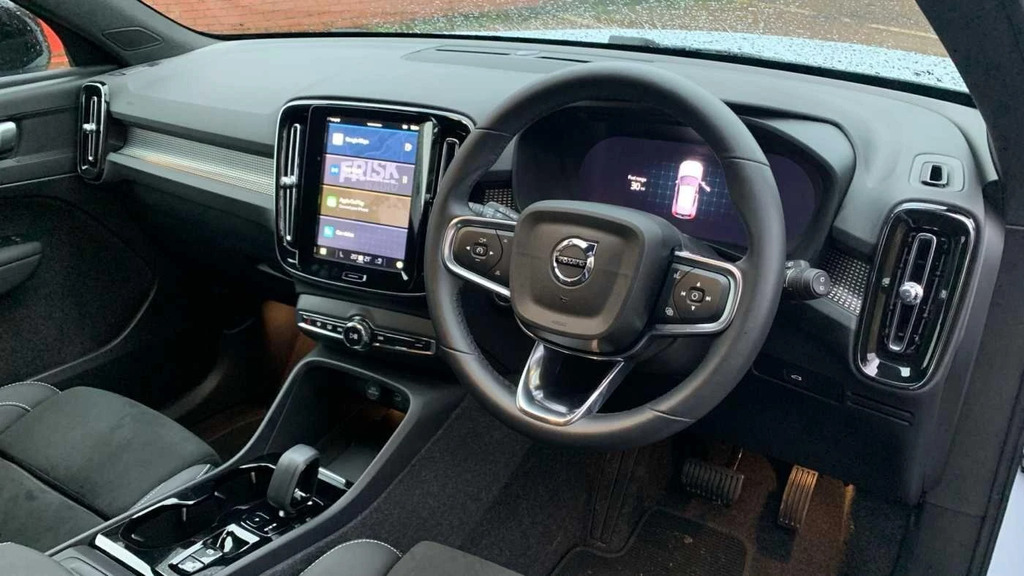 Volvo XC40 2.0 B3p Plus Dark NL26HVF  #6