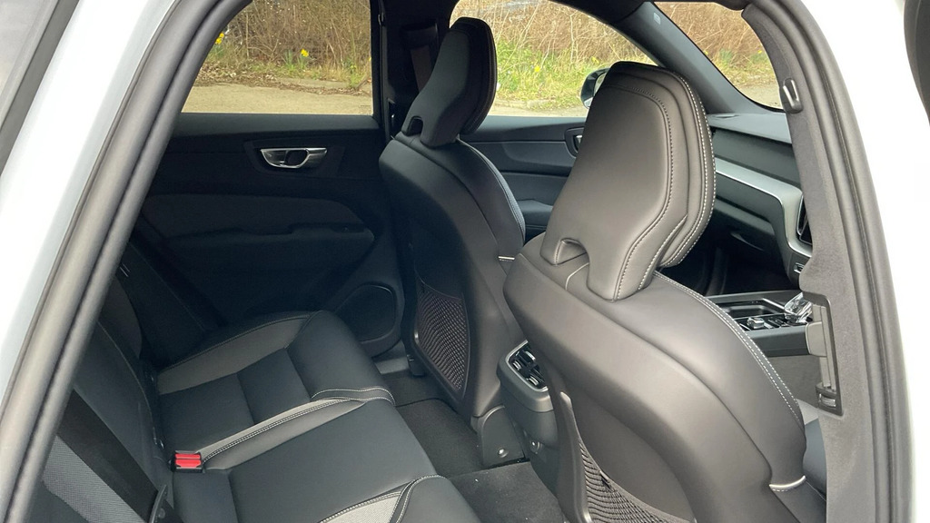 Volvo XC60 2.0 B5 Mhev Plus Black Edition Awd Euro 6 S NL26FVV #6