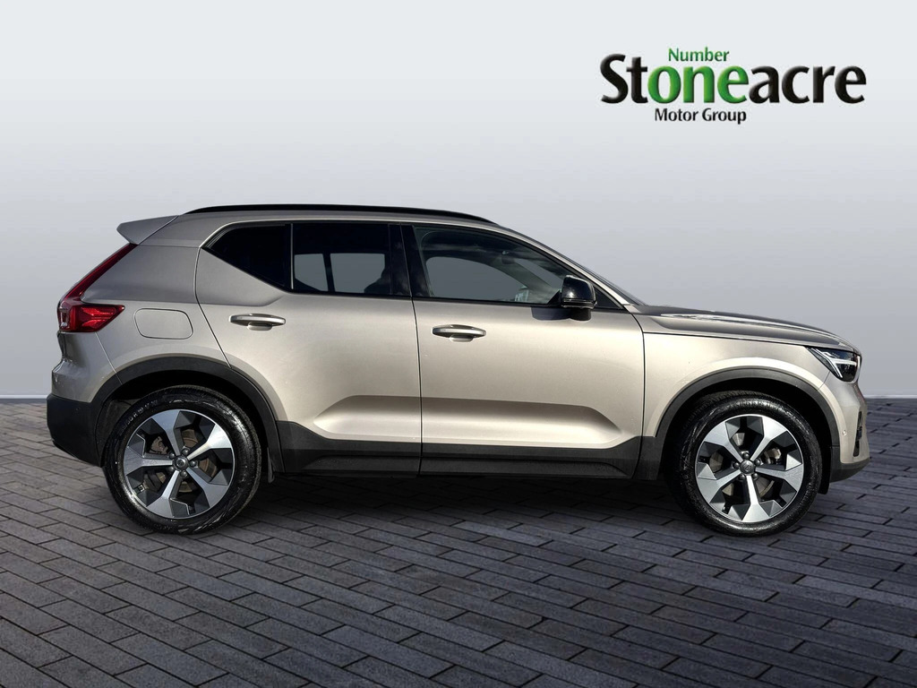 Volvo XC40 2.0 B4p Ultimate Dark KP23BDX Gold #2