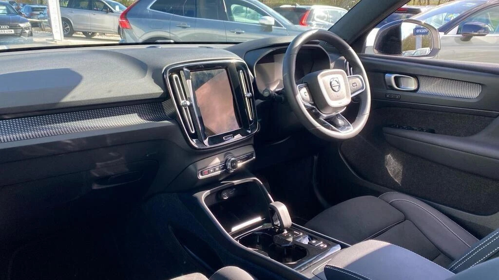 Volvo XC40 2.0 B3p Plus Dark NL26HVO #6