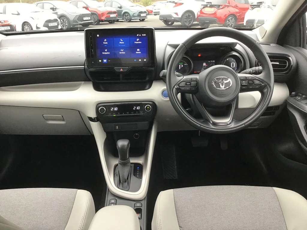 Toyota Yaris 1.5 Hybrid Excel YH73LGZ  #6