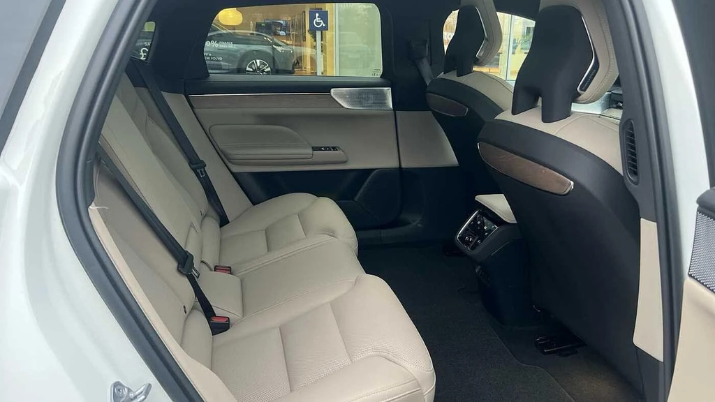 Volvo ES90 Single Motor Extended Range 92Kwh Ultra Saloon Aut NG75TZJ #6