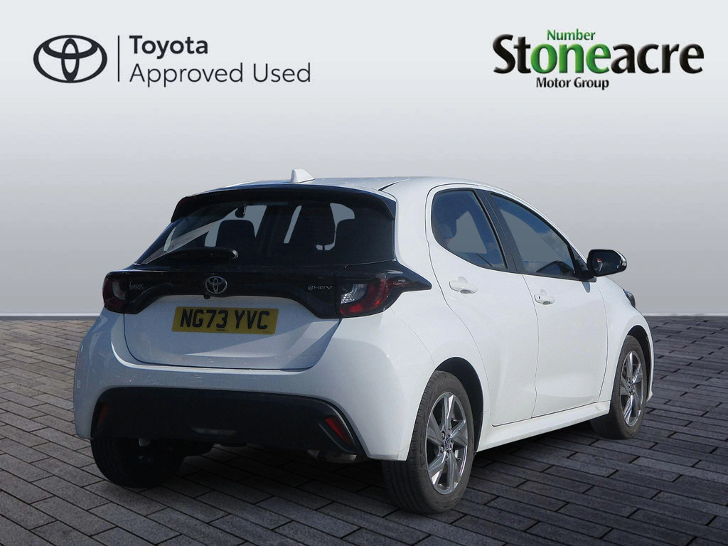 Toyota Yaris 1.5 Hybrid Icon NG73YVC #3