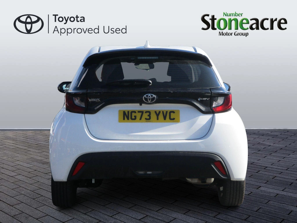 Toyota Yaris 1.5 Hybrid Icon NG73YVC #4