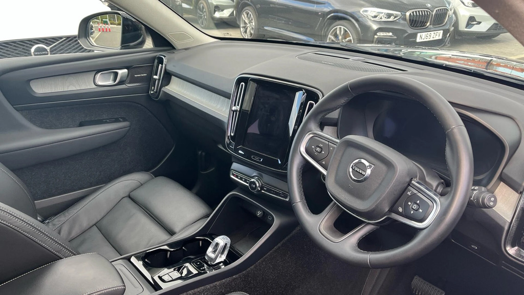 Volvo XC40 2.0 B4 Mhev Ultra Bright Dct Euro 6 Ss RA74JUO #4