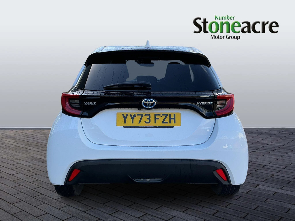 Toyota Yaris 1.5 Hybrid Design YY73FZH #4