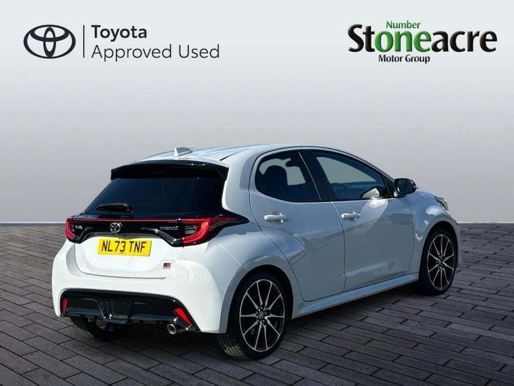 Toyota Yaris 1.5 Hybrid Gr Sport NL73TNF #3